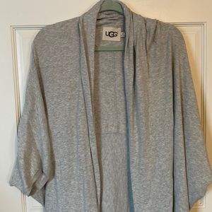 UGG sweater M/L